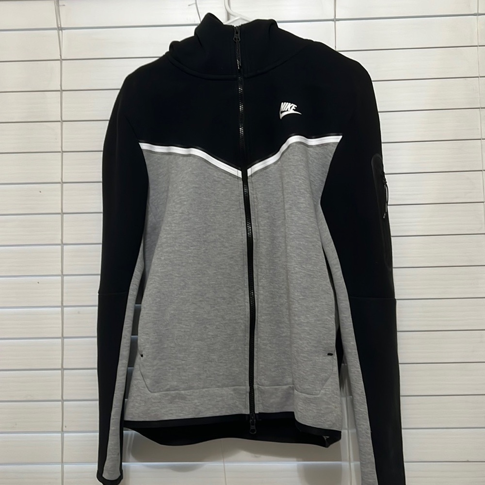 Mens Black and Grey Nike Tech Fleece Full Zip Hoodie Size M